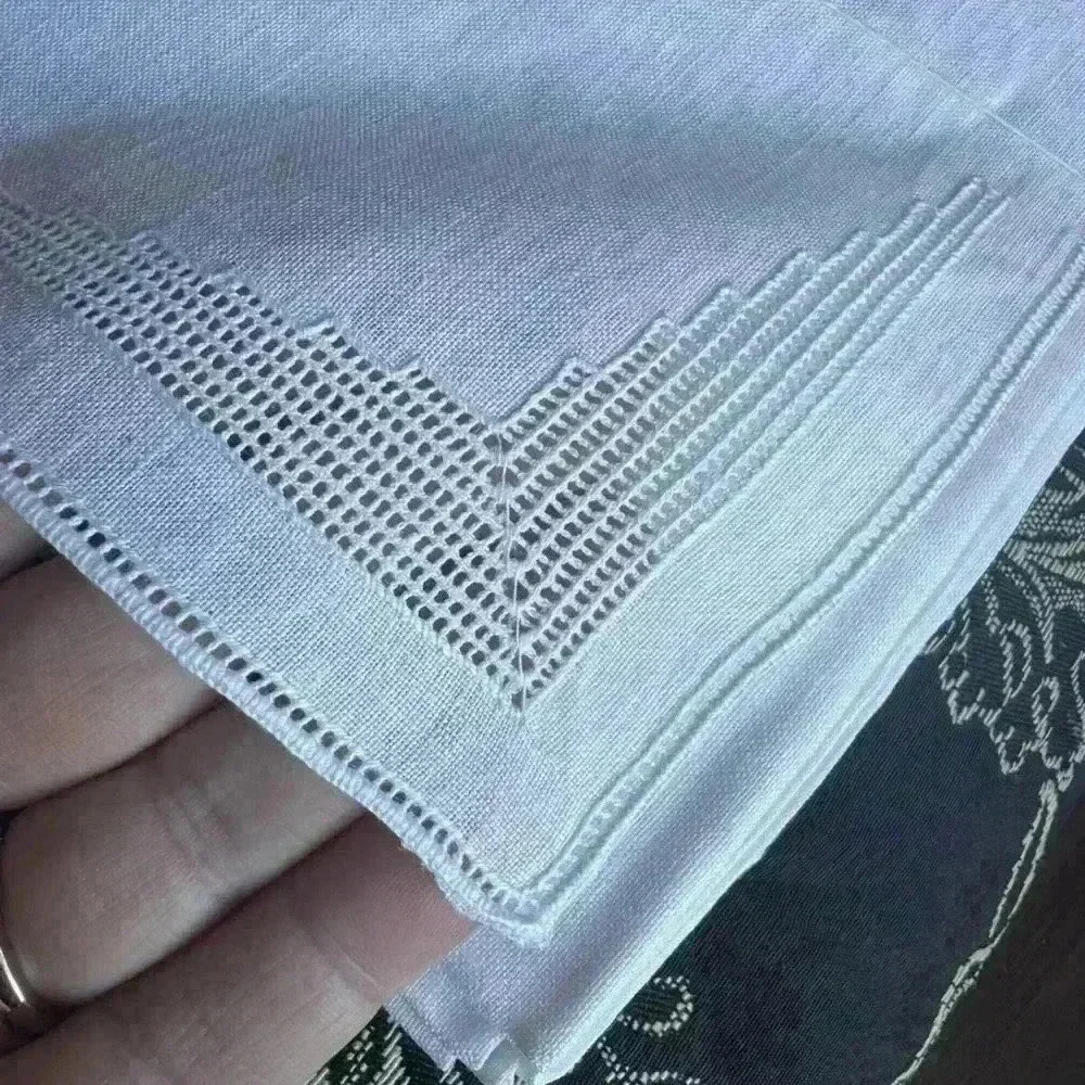 Vintage 1960 BENJAMIN M. JABARA & SONS white linen napkins hand embroidered 8 ct